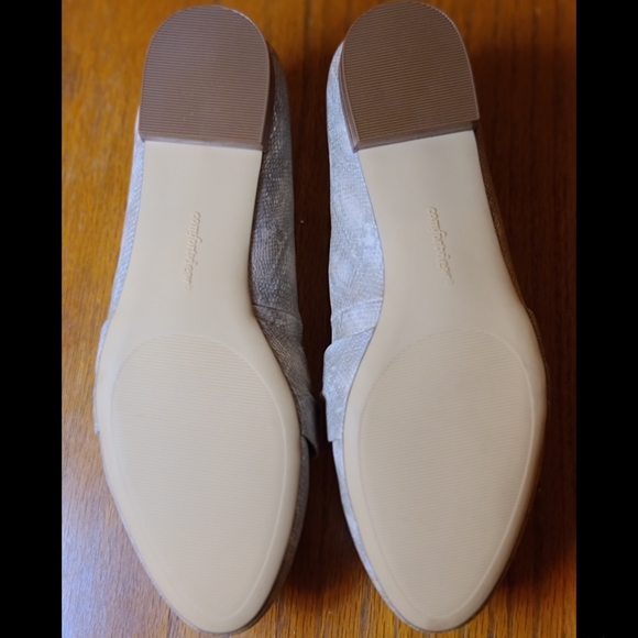 Women's Comfort View Snakeskin Loafers 10.5 - Picture 2 of 7